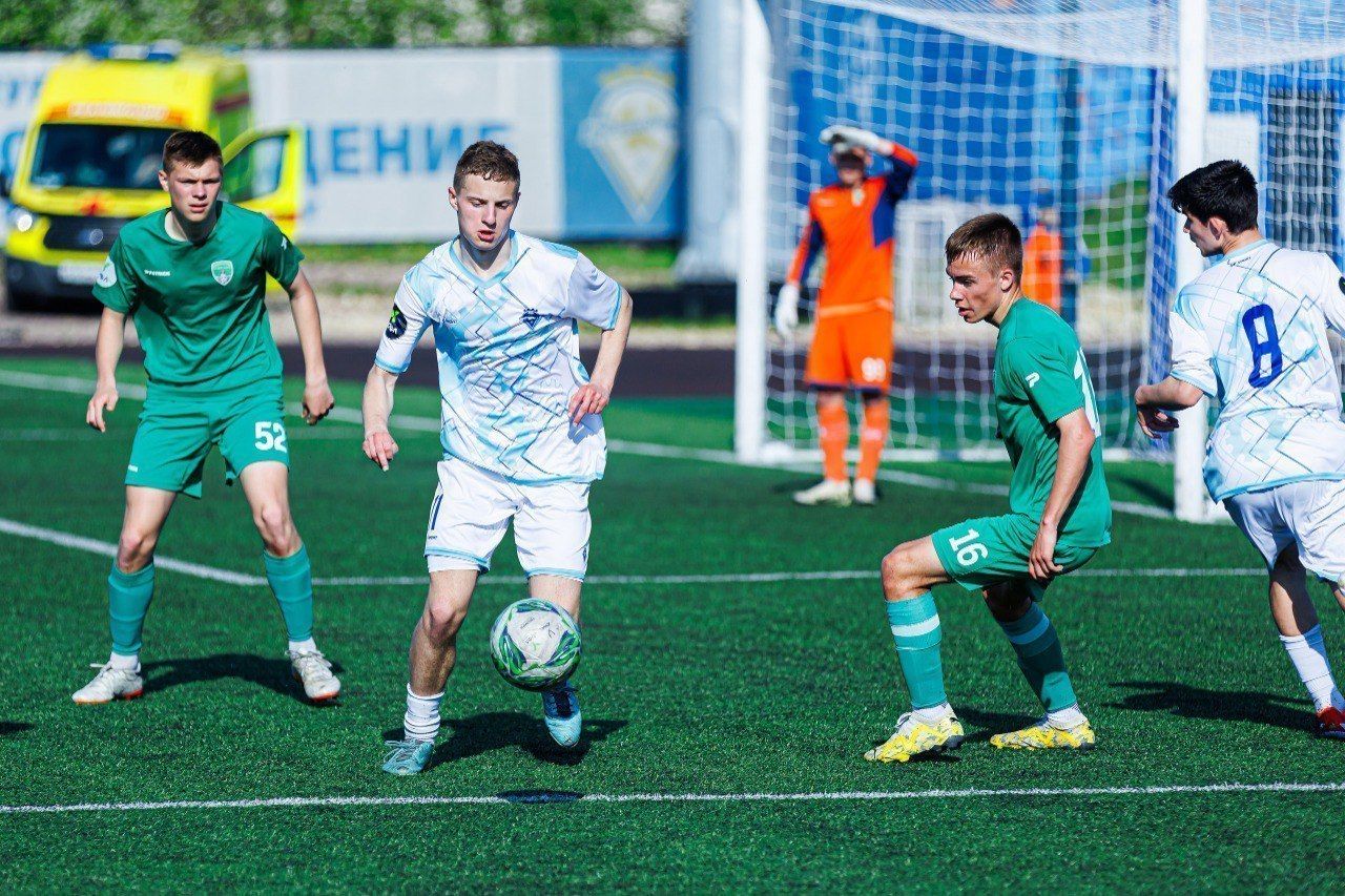 Петербургская команда «Кировец-Восхождение» сыграла вничью 0:0 с орловской Академией имени Юрия Семина