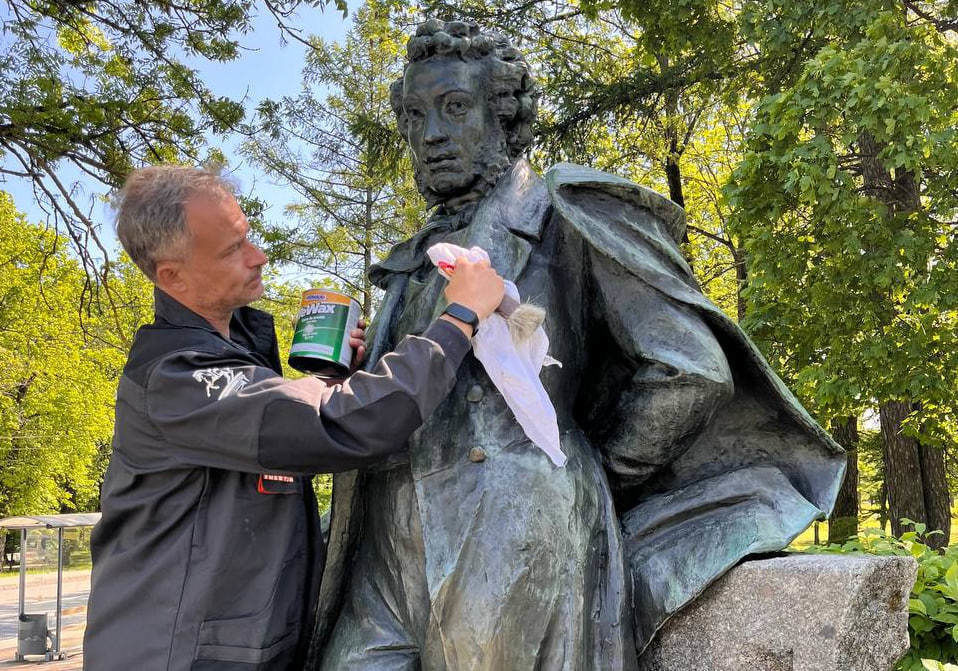 В Пушкине привели в порядок Александра Сергеевича накануне дня рождения