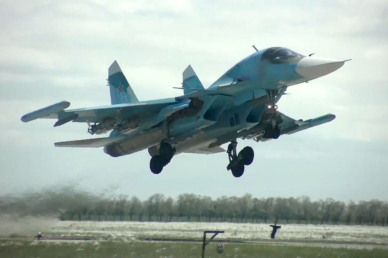 В Нижегородской области упал истребитель Су-34 