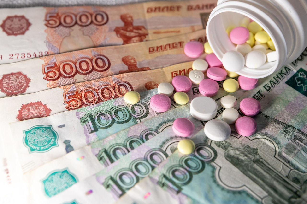 Россияне могут получать налоговый вычет за лечение и покупку лекарств