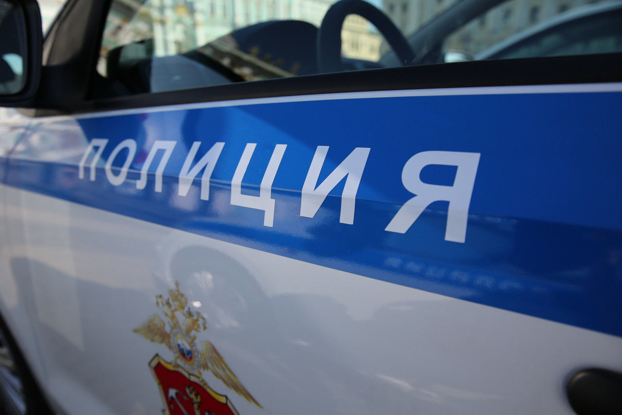Самокатчик сбил женщину и скрылся в Петербурге 