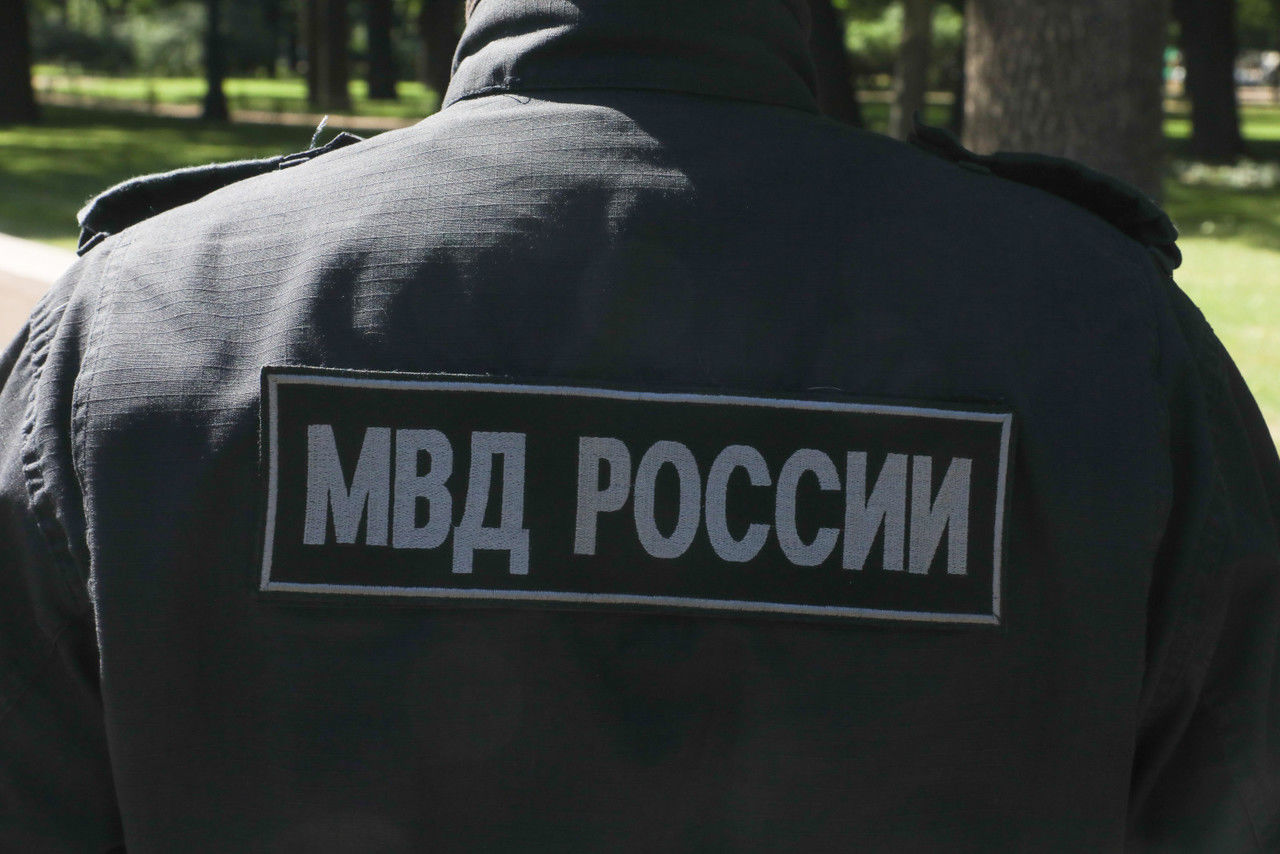 После драки в метро Петербурга пенсионер получил ушиб мозга