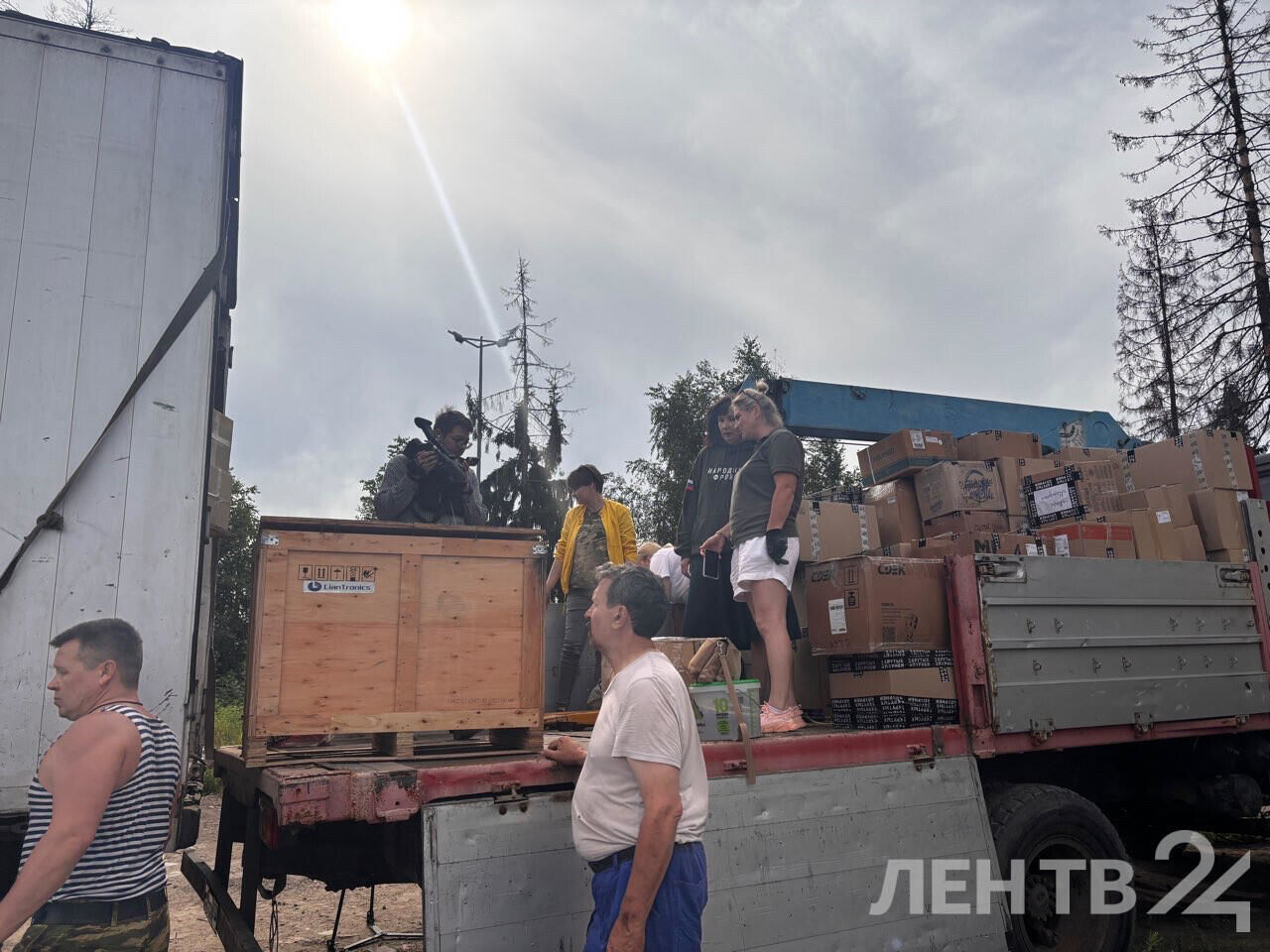 В зону СВО отправили 20 тонн гуманитарного груза 