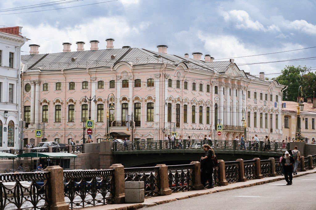 Петербуржцам показали значимые места из произведений русских классиков