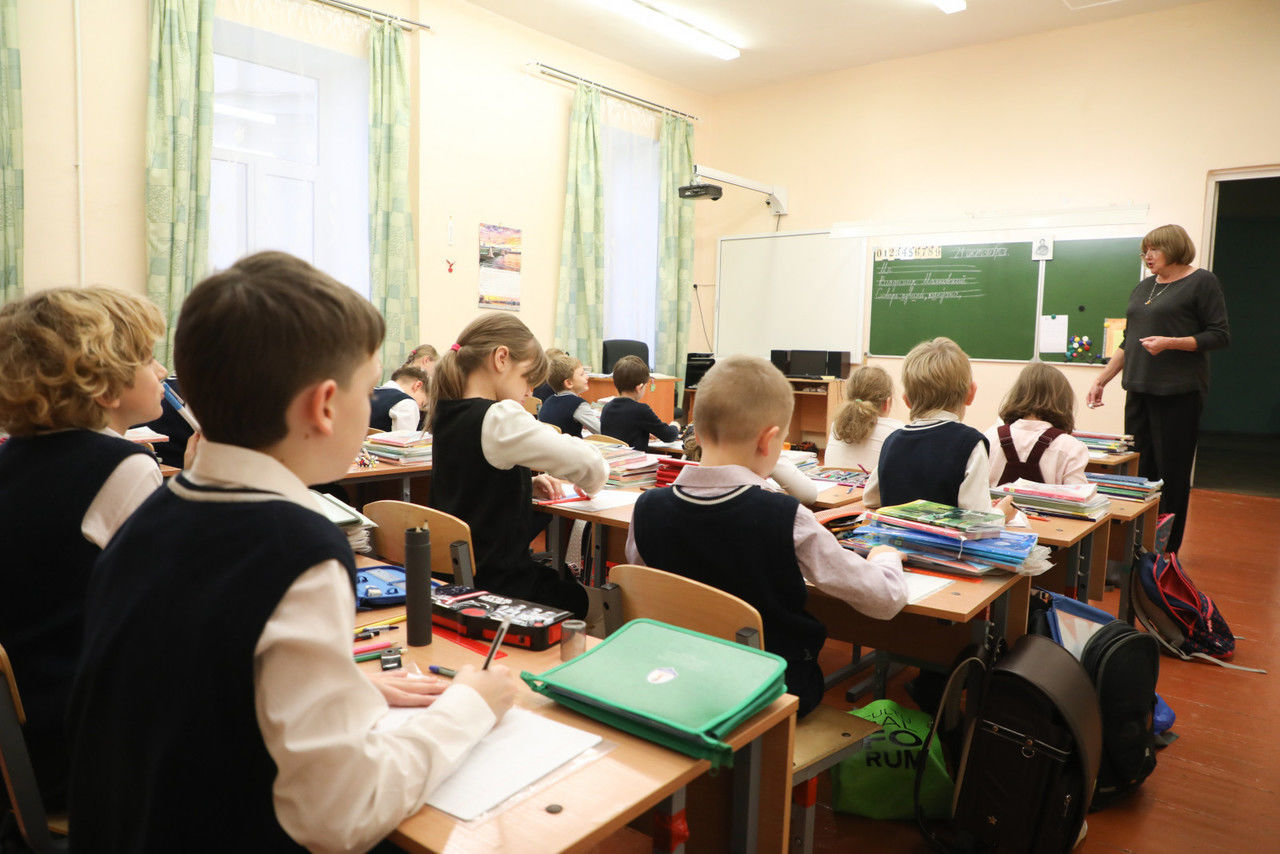 Министерство просвещения РФ определило список обязательных школьных предметов