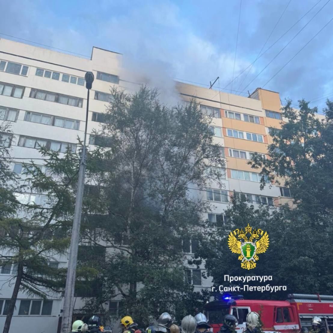 Прокуратура устанавливает причины пожара в квартире на улице Стойкости