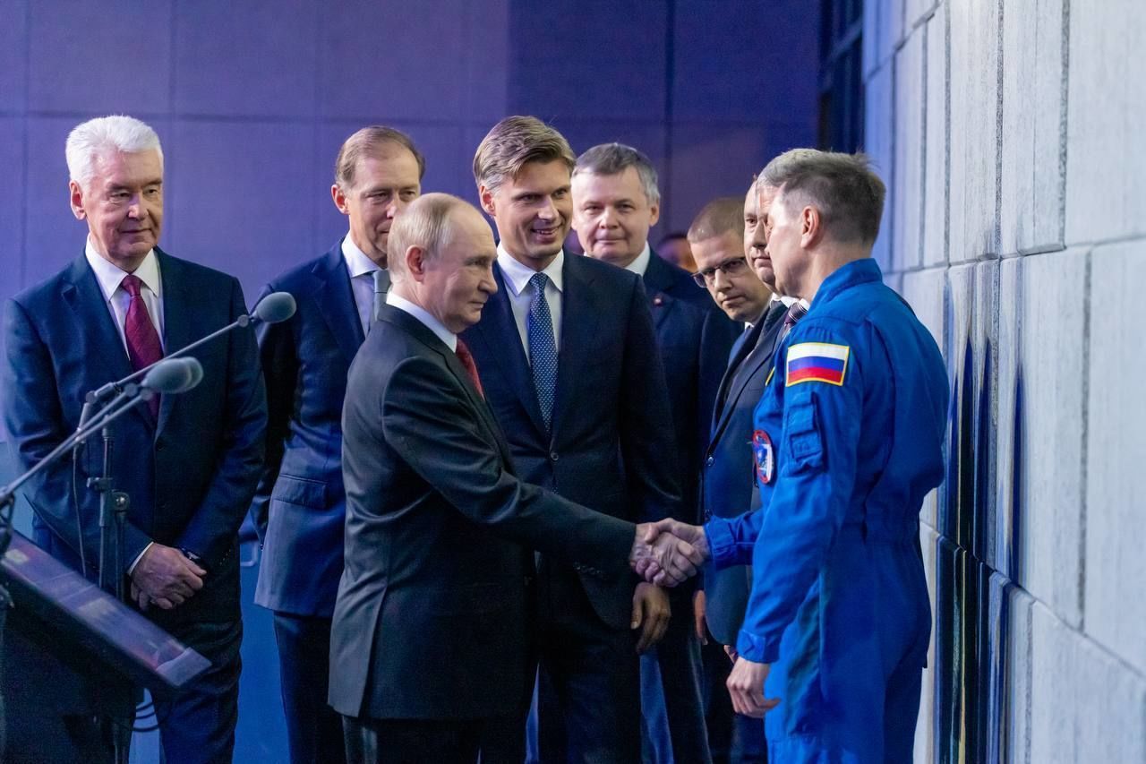Владимир Путин открыл Национальный космический центр