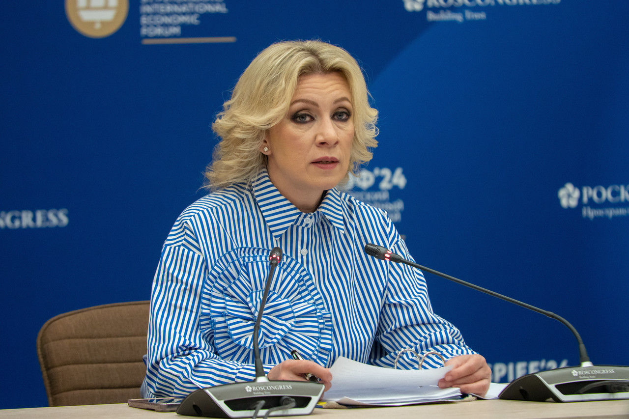 Захарова: ЕС идет на визовые манипуляции для поддержания градуса русофобии