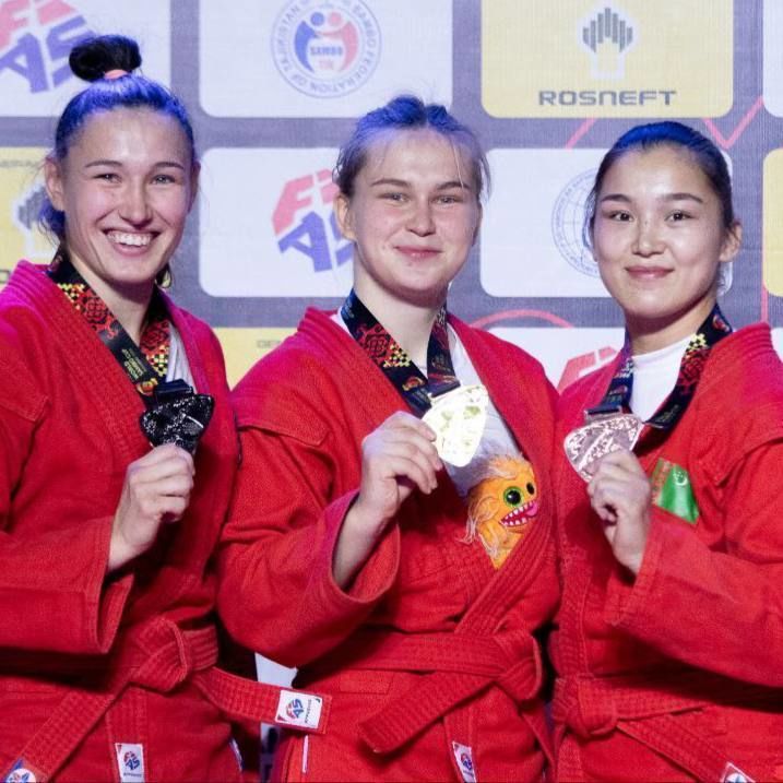 Петербургские спортсмены завоевали Кубок мира по самбо в Душанбе