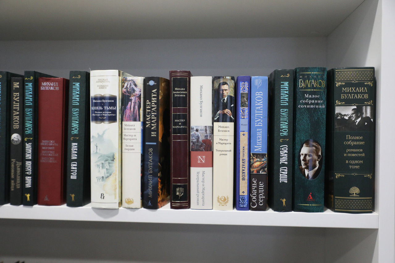 Жители Ленобласти отправили книги бойцам, которые находятся на СВО