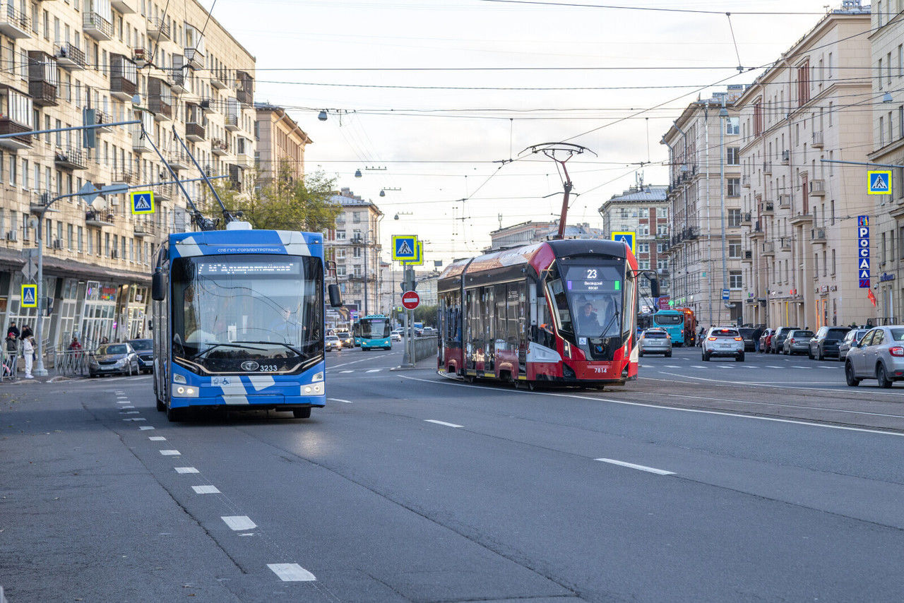 В Петербурге восстановили движение автобусов, которые следовали с получасовой задержкой 