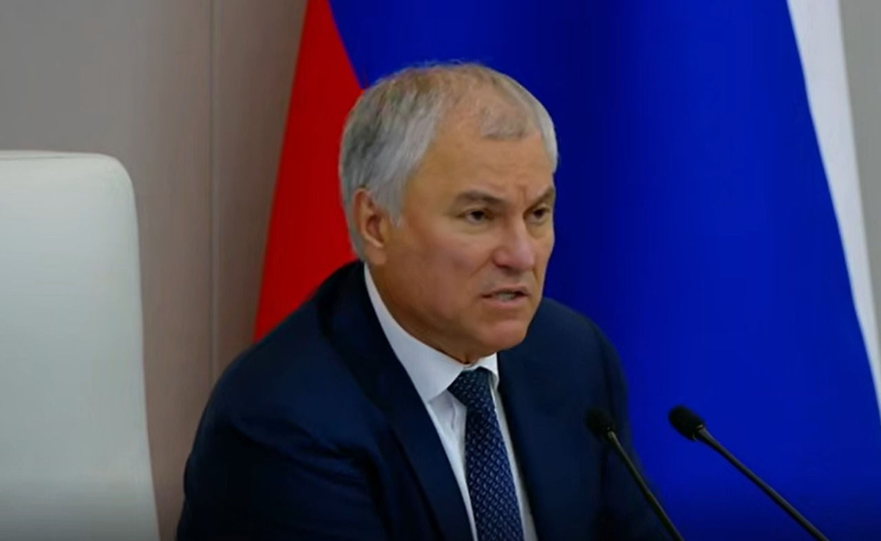 Володин предложил маркировать весь контент от нейросетей