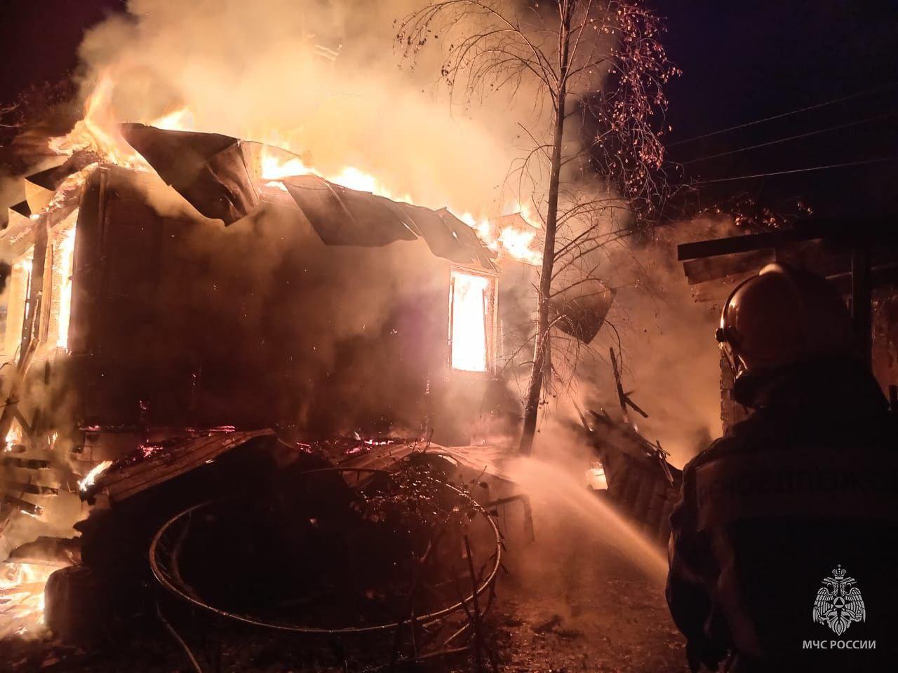 Во Всеволожском районе Ленобласти полностью сгорел частный дом