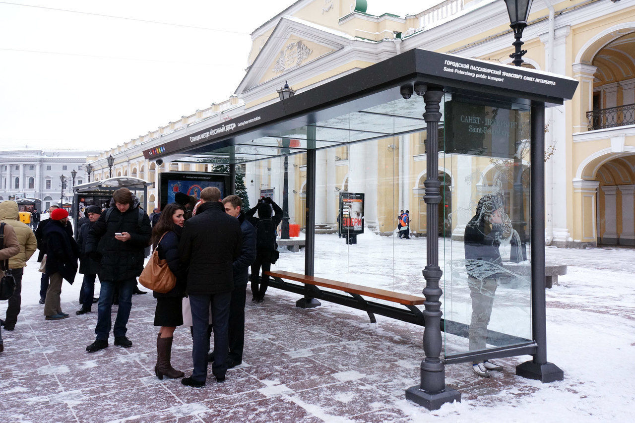 Более 20 остановок общественного транспорта в Петербурге получили новые  названия