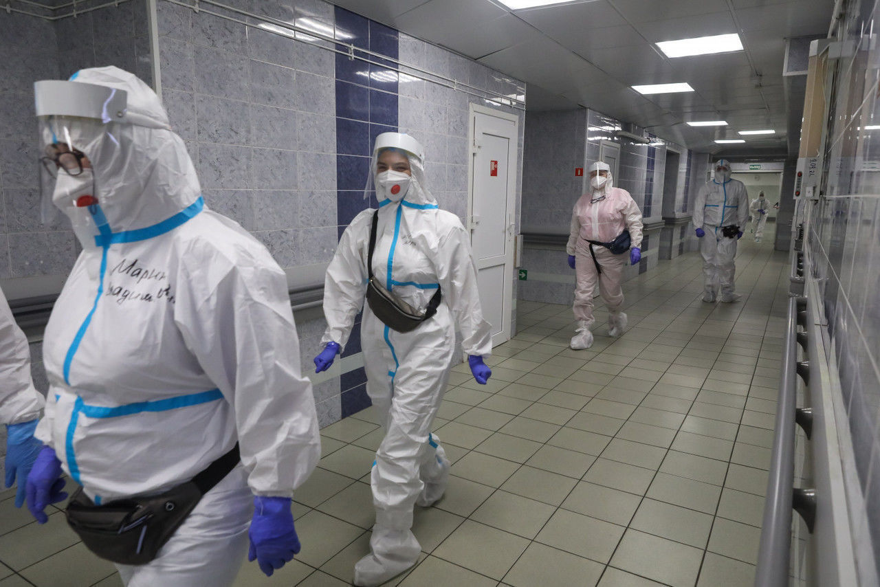 В Петербурге зафиксировали новые случаи заражения «омикрон»-штаммом коронавируса