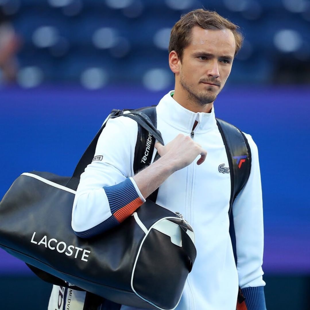 Российский теннисист Даниил Медведев победил канадца и вышел в полуфинал открытого чемпионата Австралии