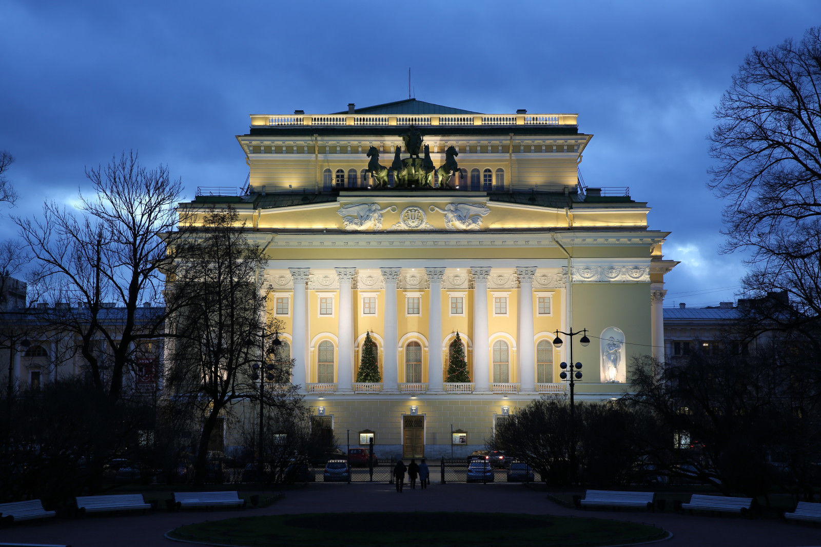 Ворон александринский театр