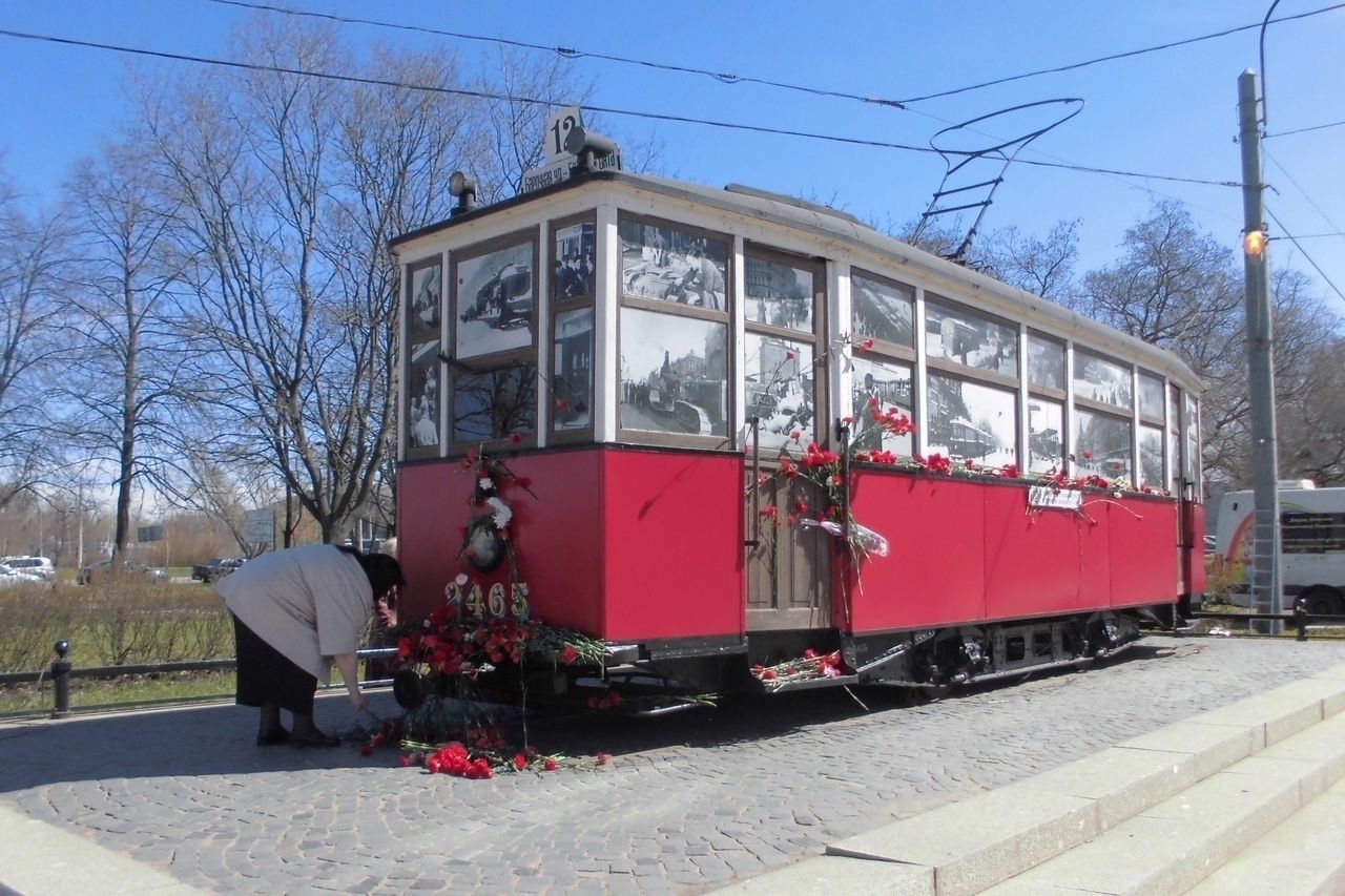 памятник блокадному трамваю в санкт петербурге