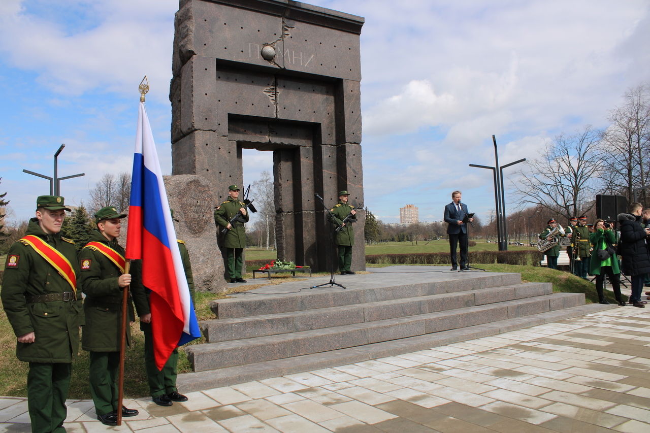 Парк Сахарова СПБ памятники