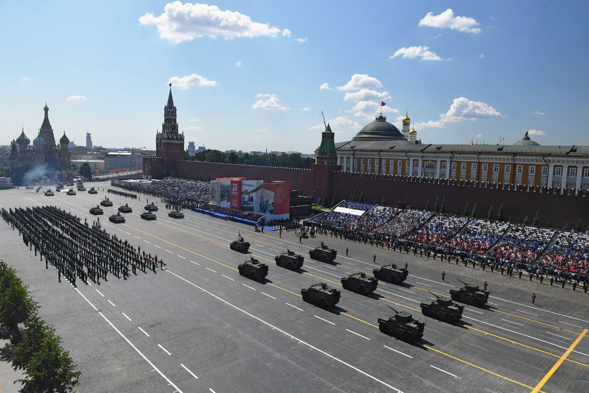 Фотографии день победы красная площадь