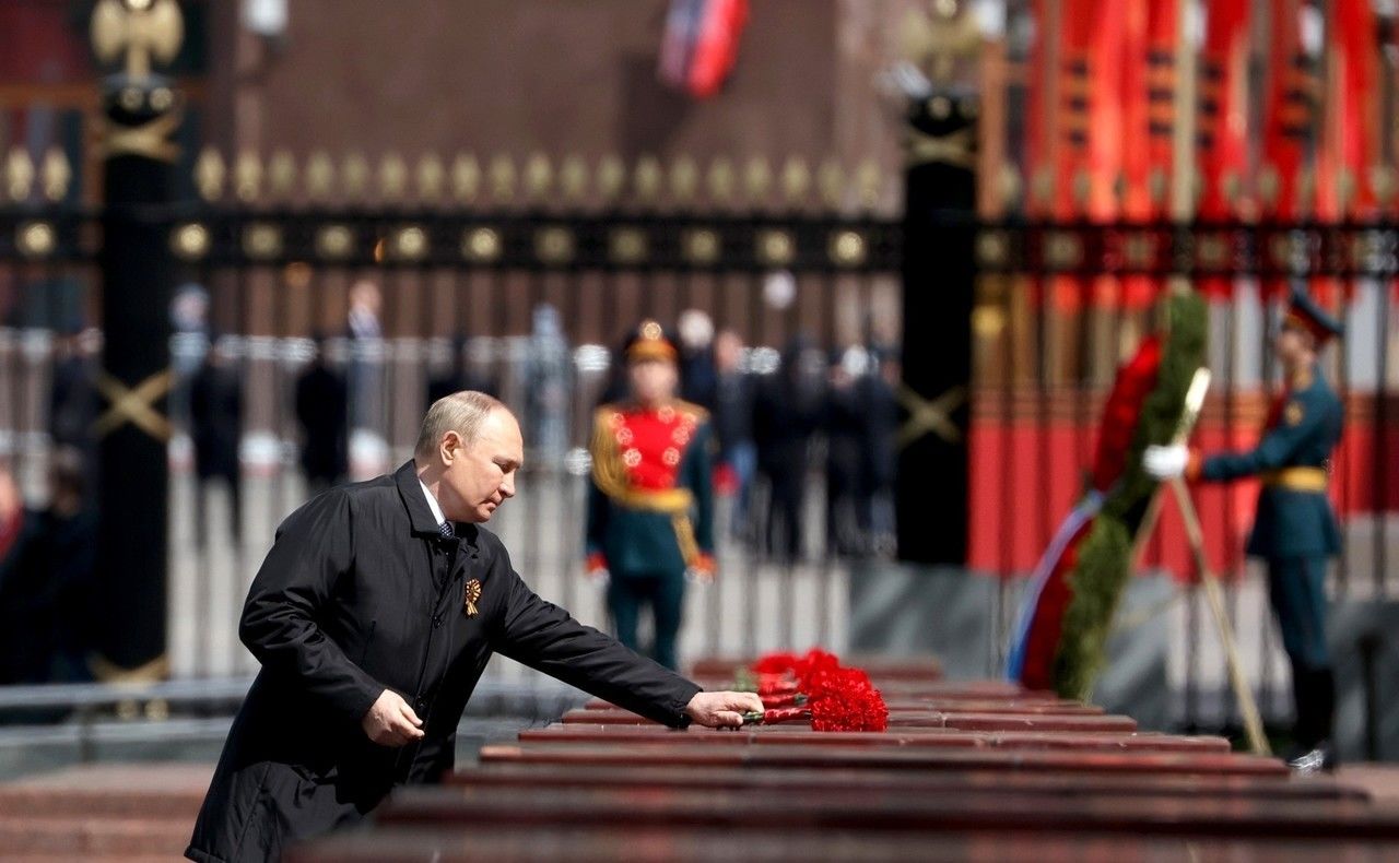 Путин возложение цветов к могиле неизвестного солдата 2022