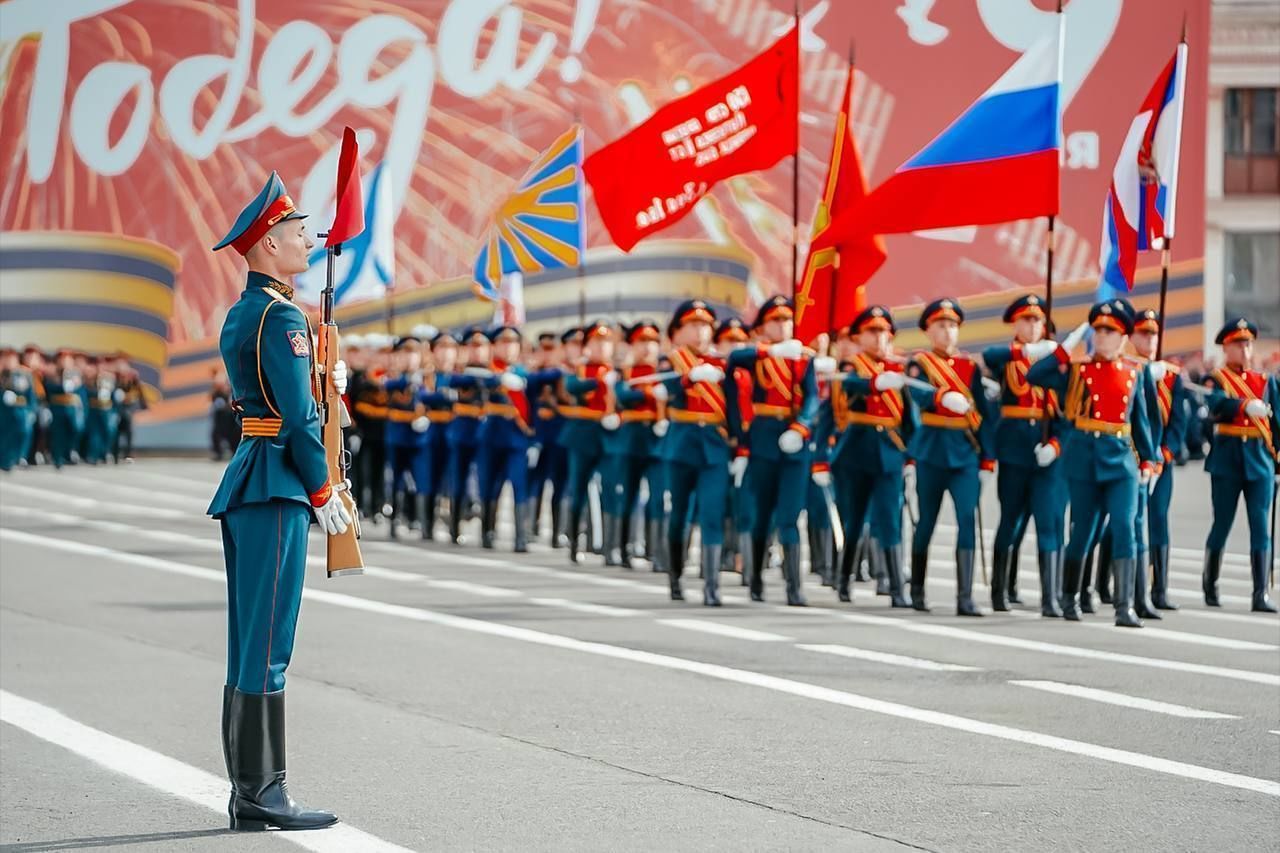 Концерт на дворцовой 31 мая 2024. Парад Победы на Дворцовой площади. Концерт на Дворцовой площади 9 мая. Фото с концерта на Дворцовой площади 9 мая 2024.