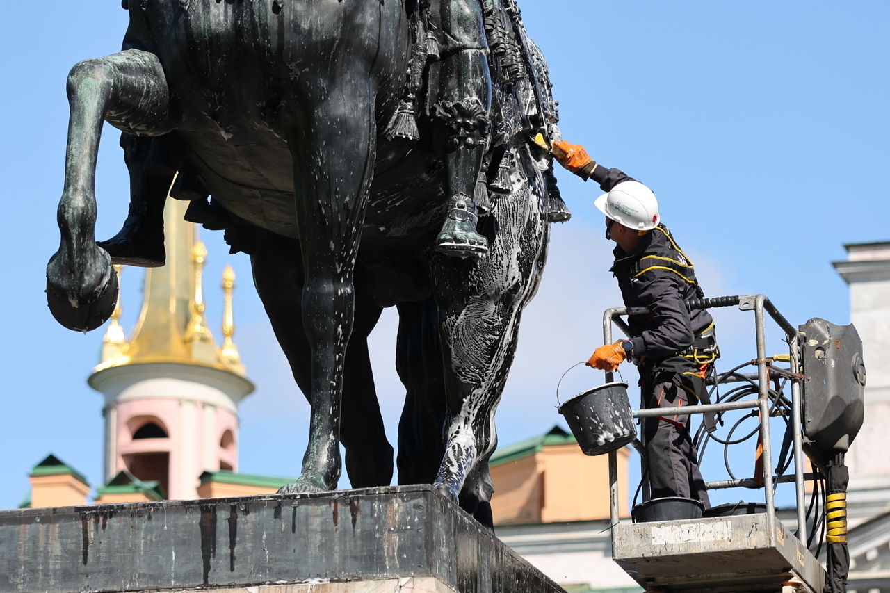 Петр памятник у Михайловского замка раскраска