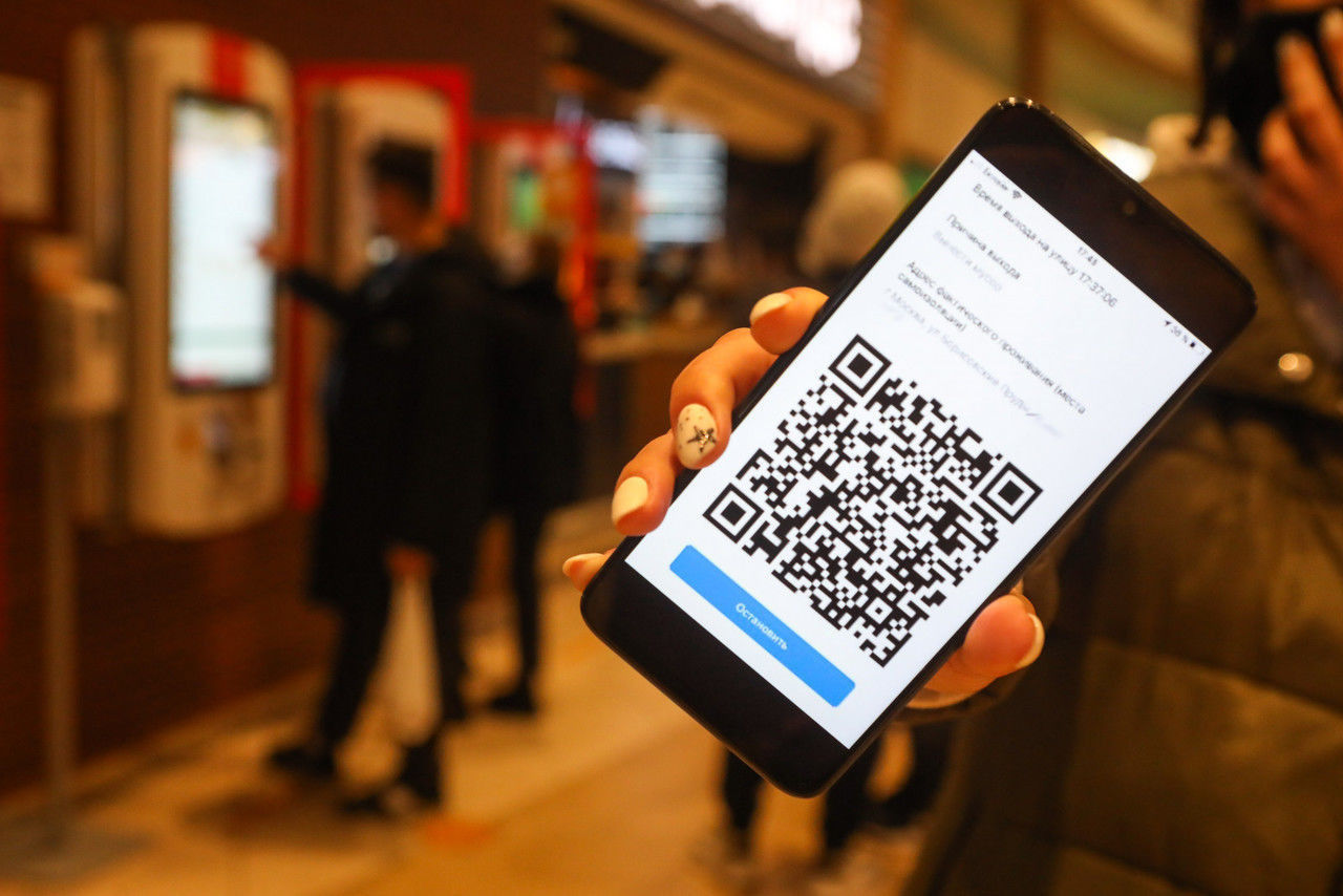 Минздрав хочет сопровождать информацию обо всех прививках россиян QR-кодом