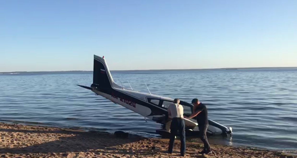 Полет на самолете кронштадт. Самолет Водный. Легкомоторный самолет. Частный самолет. Легкомоторный самолет Cessna.