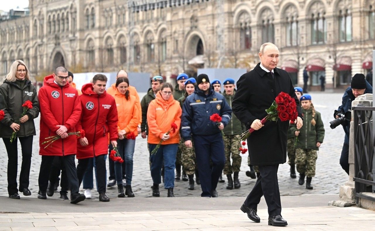 Лыжники на красной площади