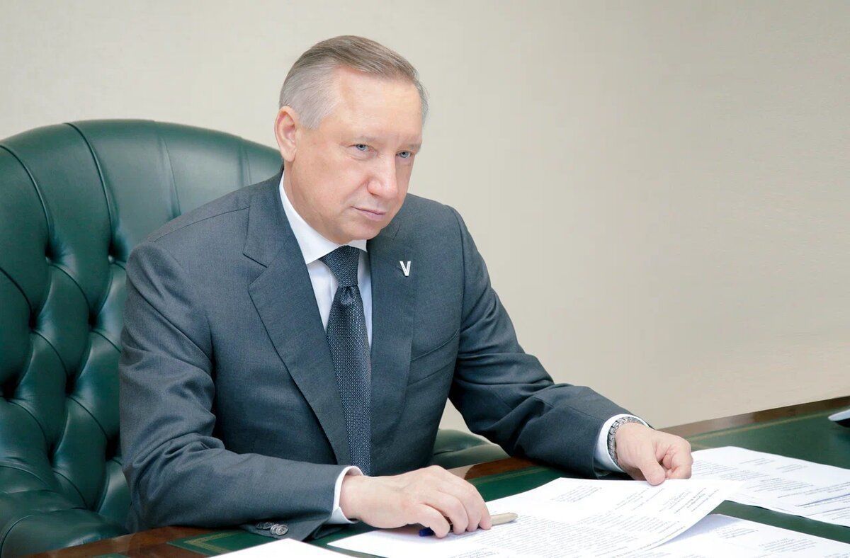 Губернатор Александр Беглов поздравил петербуржцев с Днем юриста