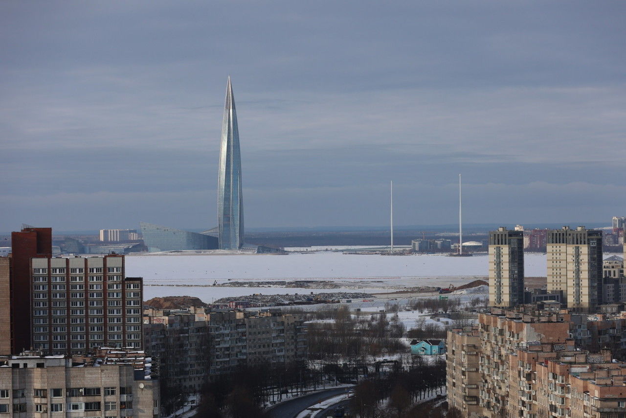 Порывистый ветер и снег ожидают петербуржцев в это воскресенье