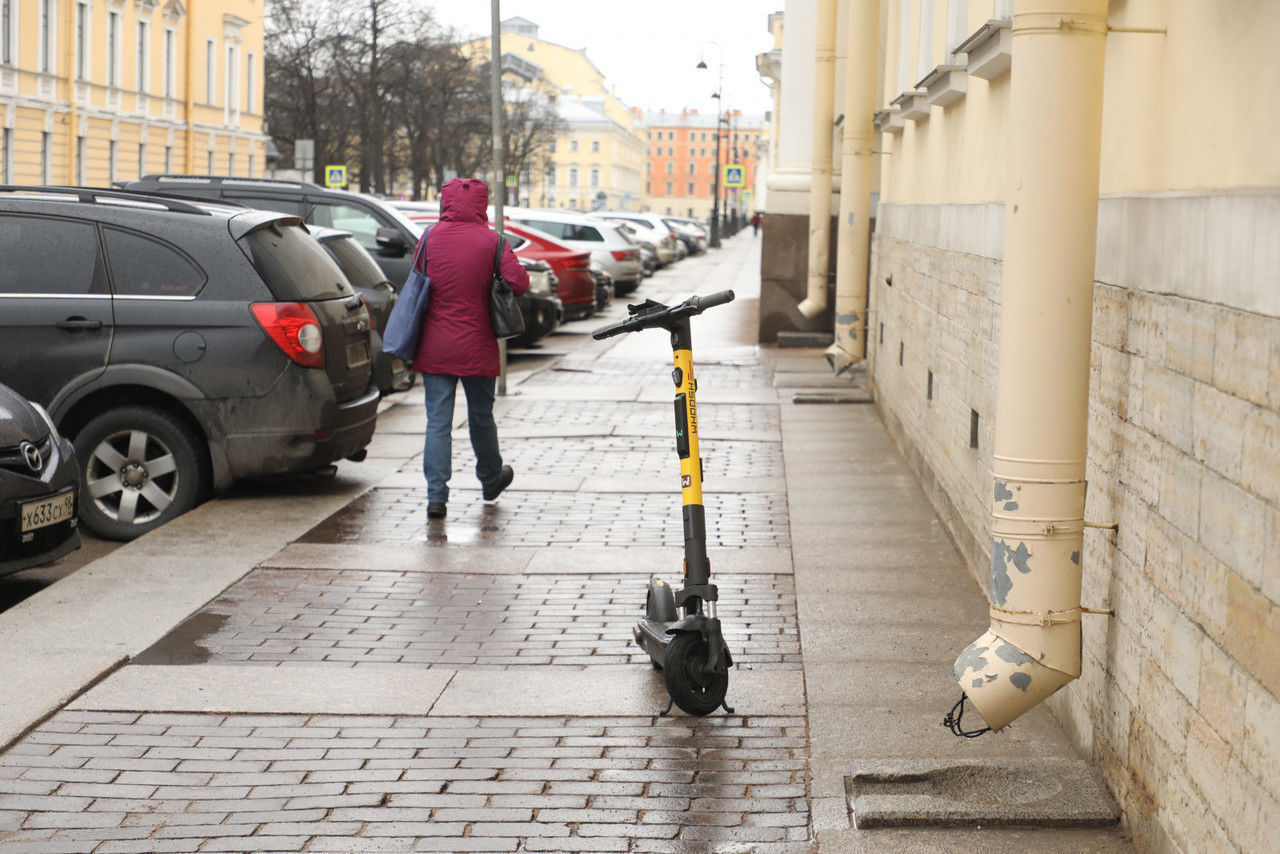 Очень опасно для жизни: в МЧС запретили ездить на электросамокатах в дождь