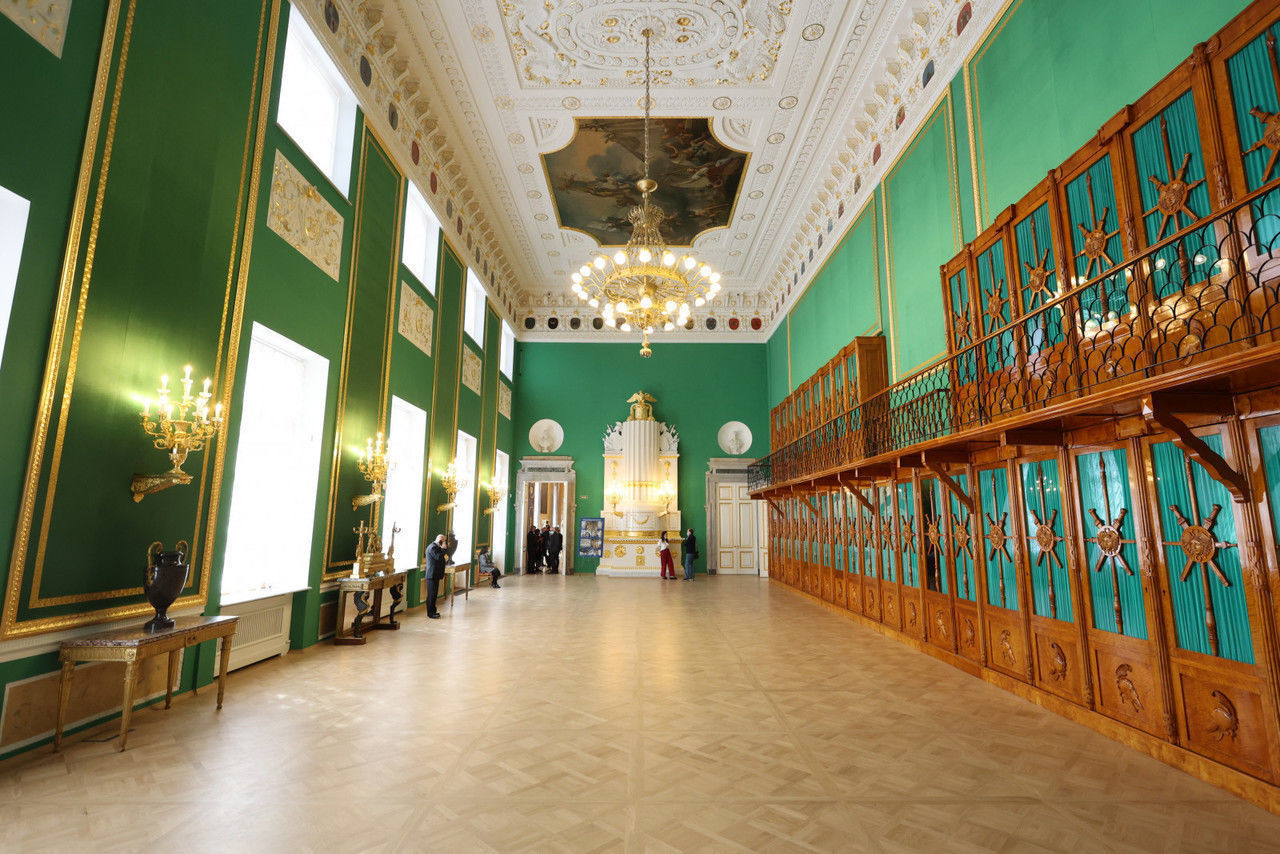 Мраморный дворец картины
