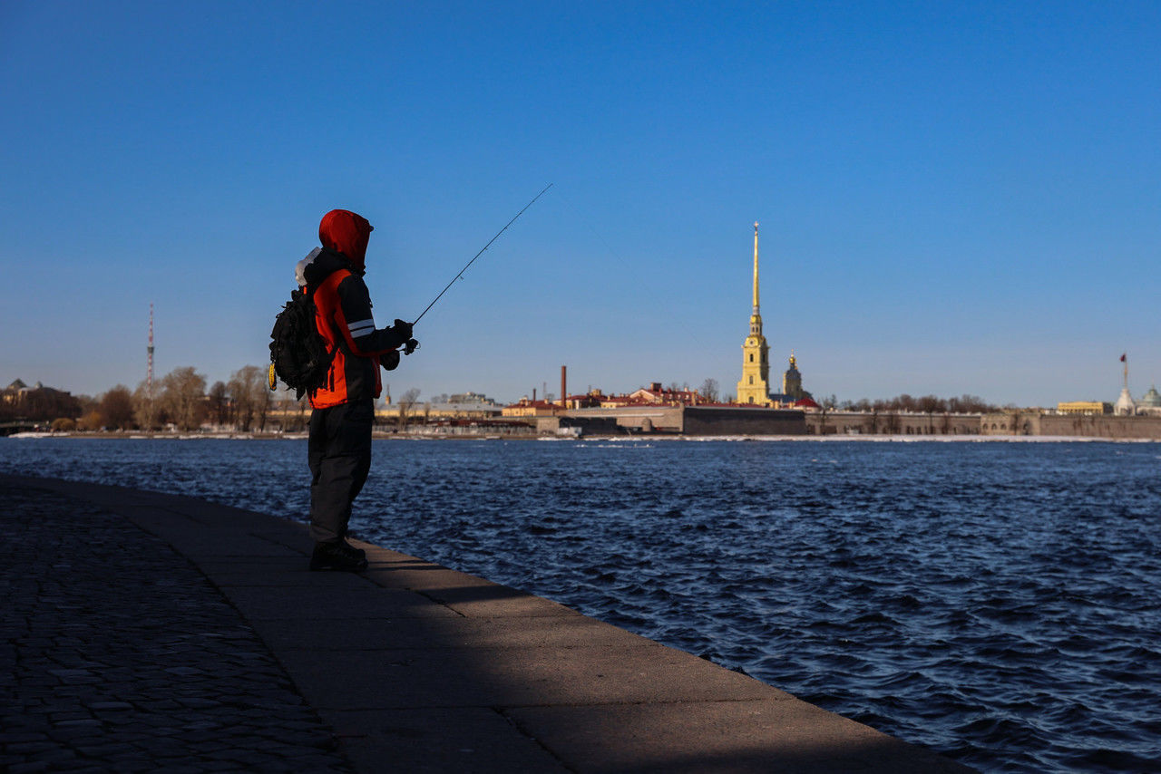 Рыбаки петербурга. Рыбалка в городе.