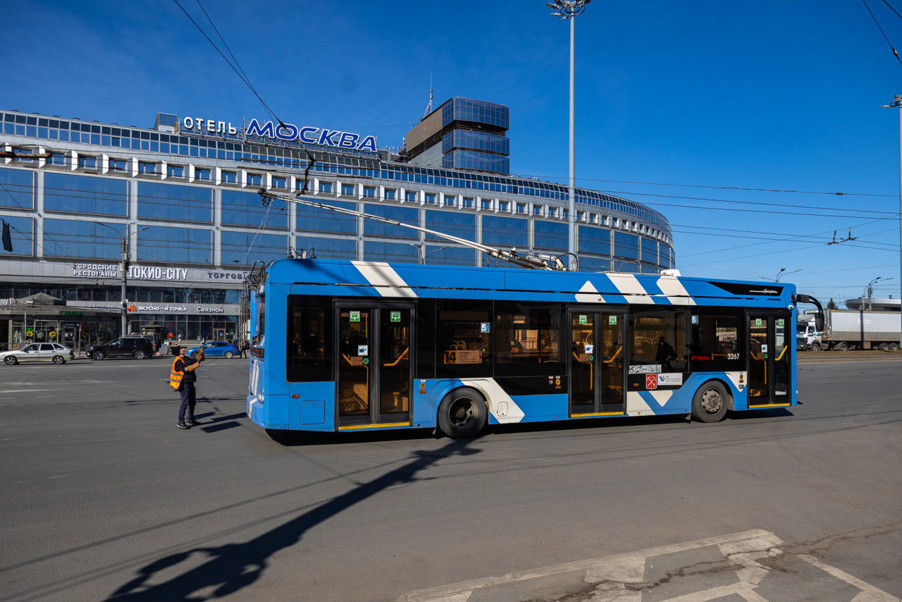 Крестный ход изменит маршруты общественного транспорта в Петербурге