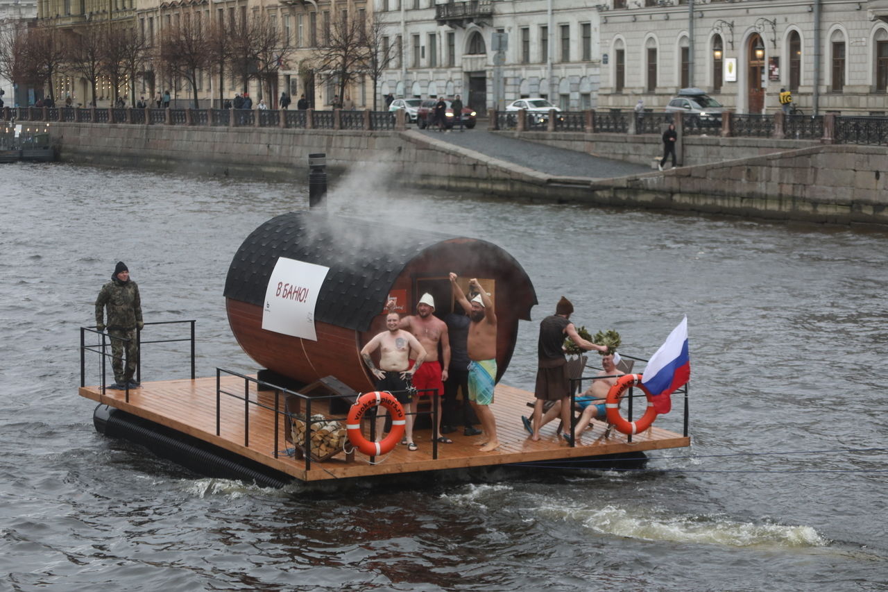 В Петербурге на Фонтанке снимают художественный фильм «В баню!»