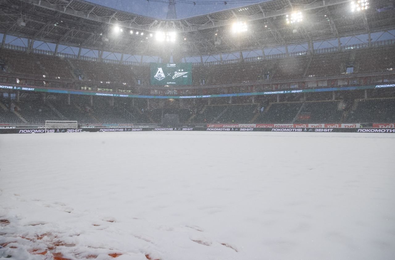 Начало встречи «Зенита» с «Локомотивом» из-за снегопада предварительно перенесено на полчаса