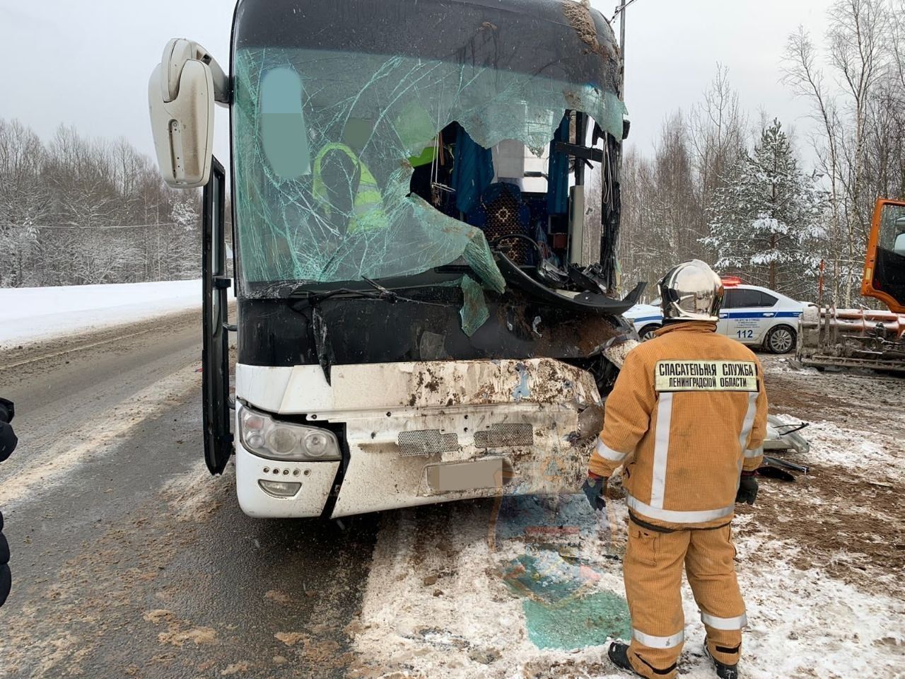 На трассе «Кола» автобус попал в ДТП