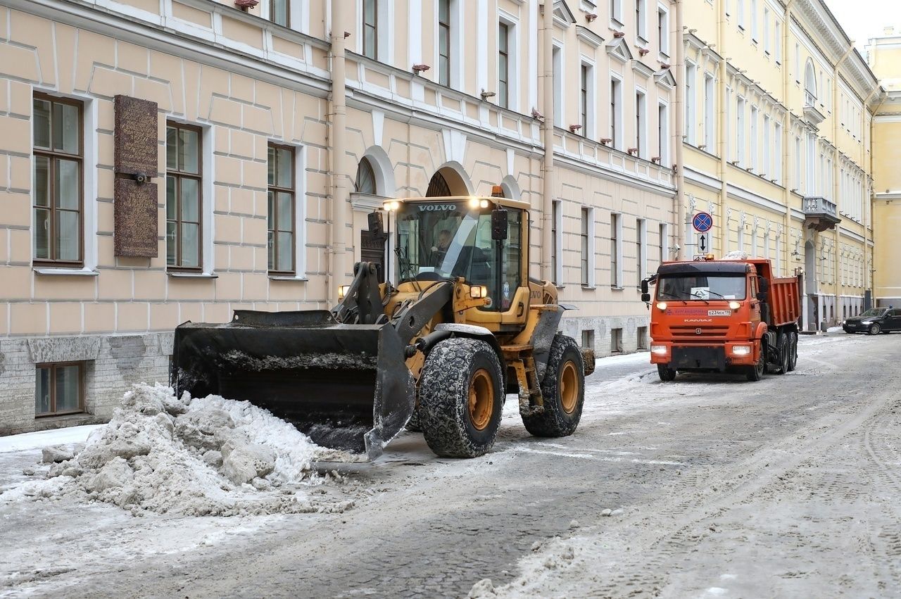 В Петербурге высота снежного покрова на 11 января превысила один метр