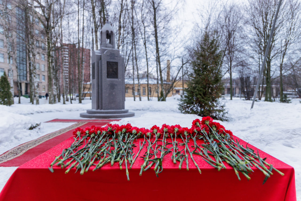 Память павших за город-герой Ленинград почтили врачи и пациенты Госпиталя  для ветеранов войн