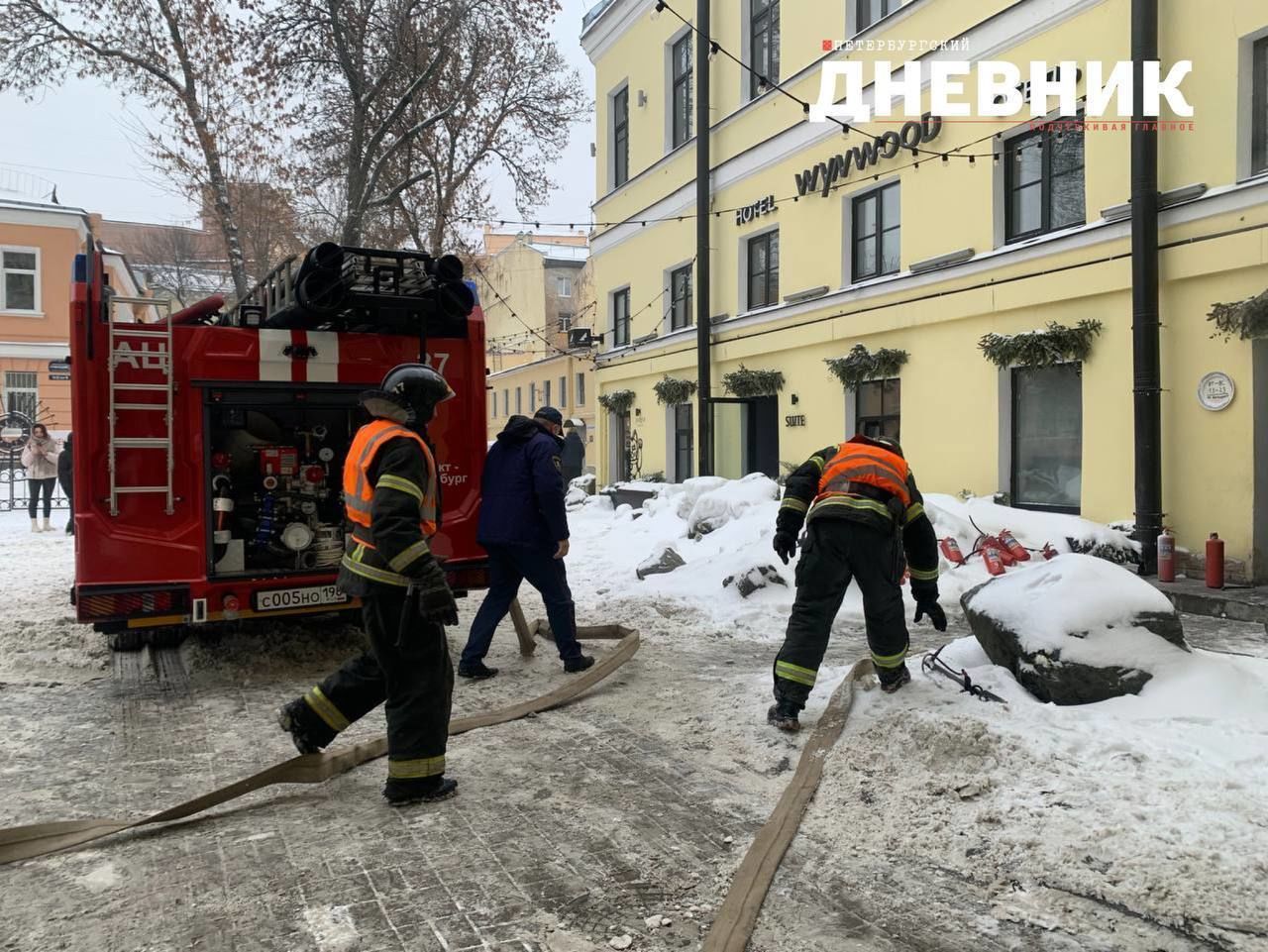 Видео: в петербургском ресторане Nino произошел пожар