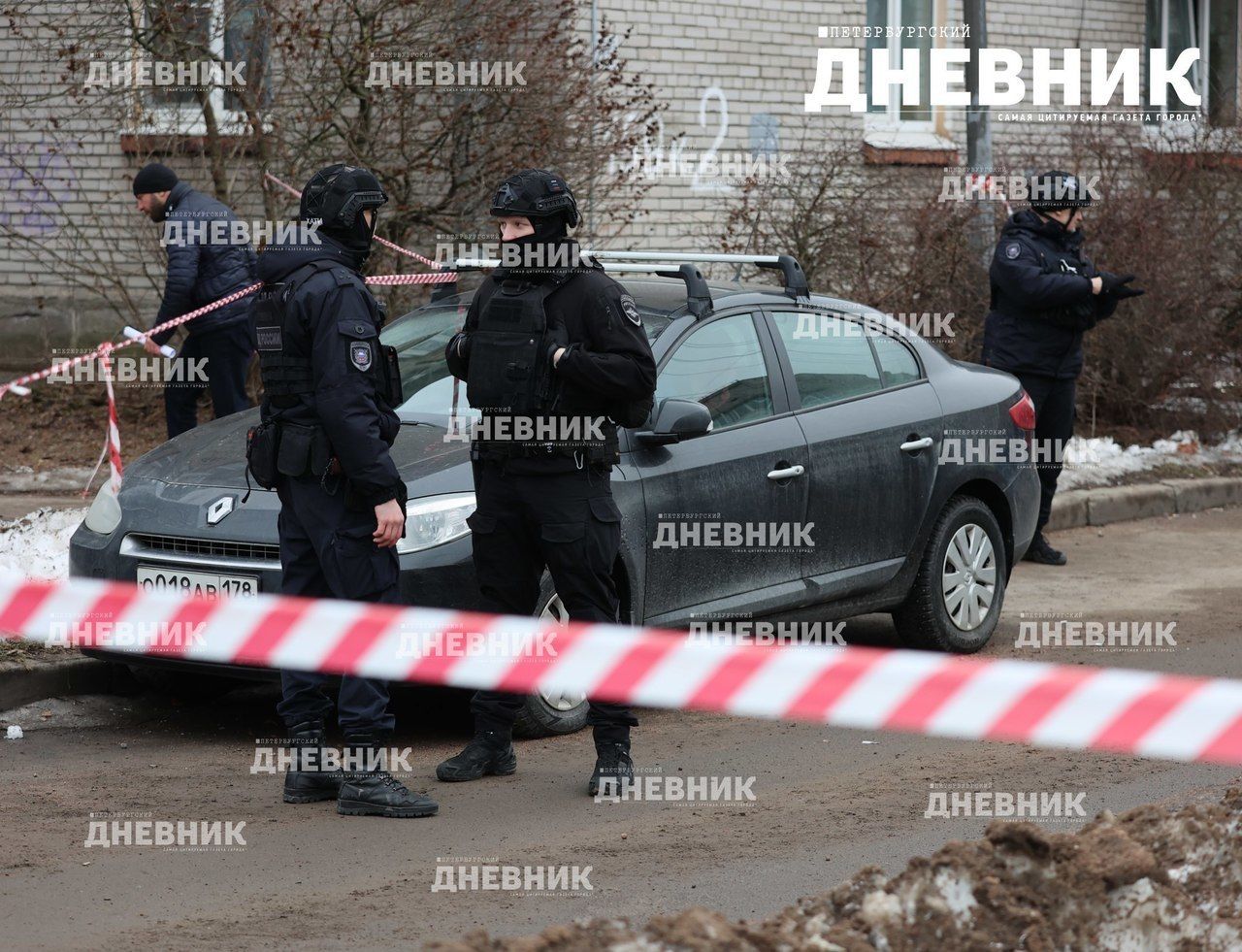 Фото и видео: обстановка на месте ЧП на Пискаревском проспекте, где  беспилотник повредил жилой дом | 02.03.2024 | Санкт-Петербург - БезФормата