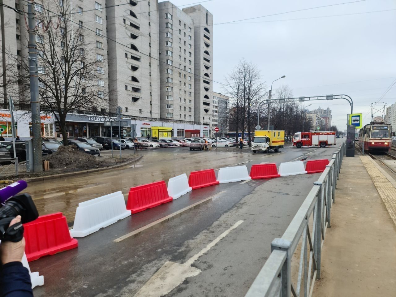 Движение в зоне коммунальной аварии на проспекте Энгельса частично  восстановили | 07.03.2024 | Санкт-Петербург - БезФормата