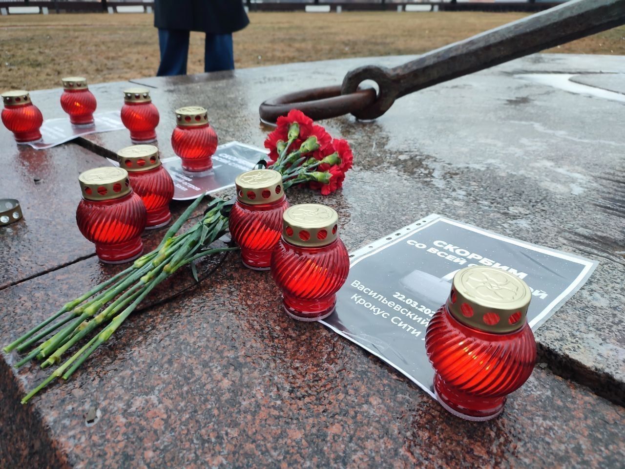 В Колпино появятся три мемориала в память о жертвах и в поддержку  пострадавших в теракте в «Крокус Сити Холле»