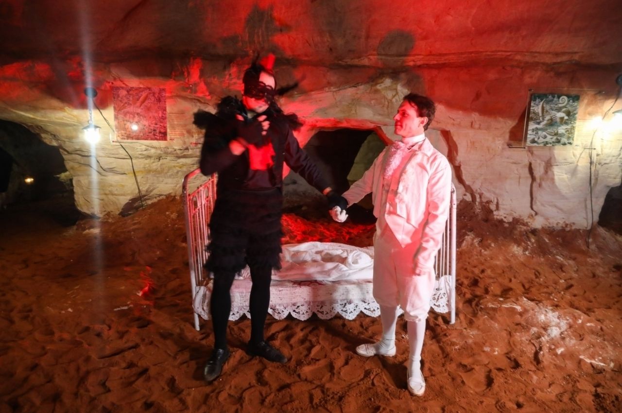 В Саблинских пещерах состоялась премьера постановки единственного в России подземного театра