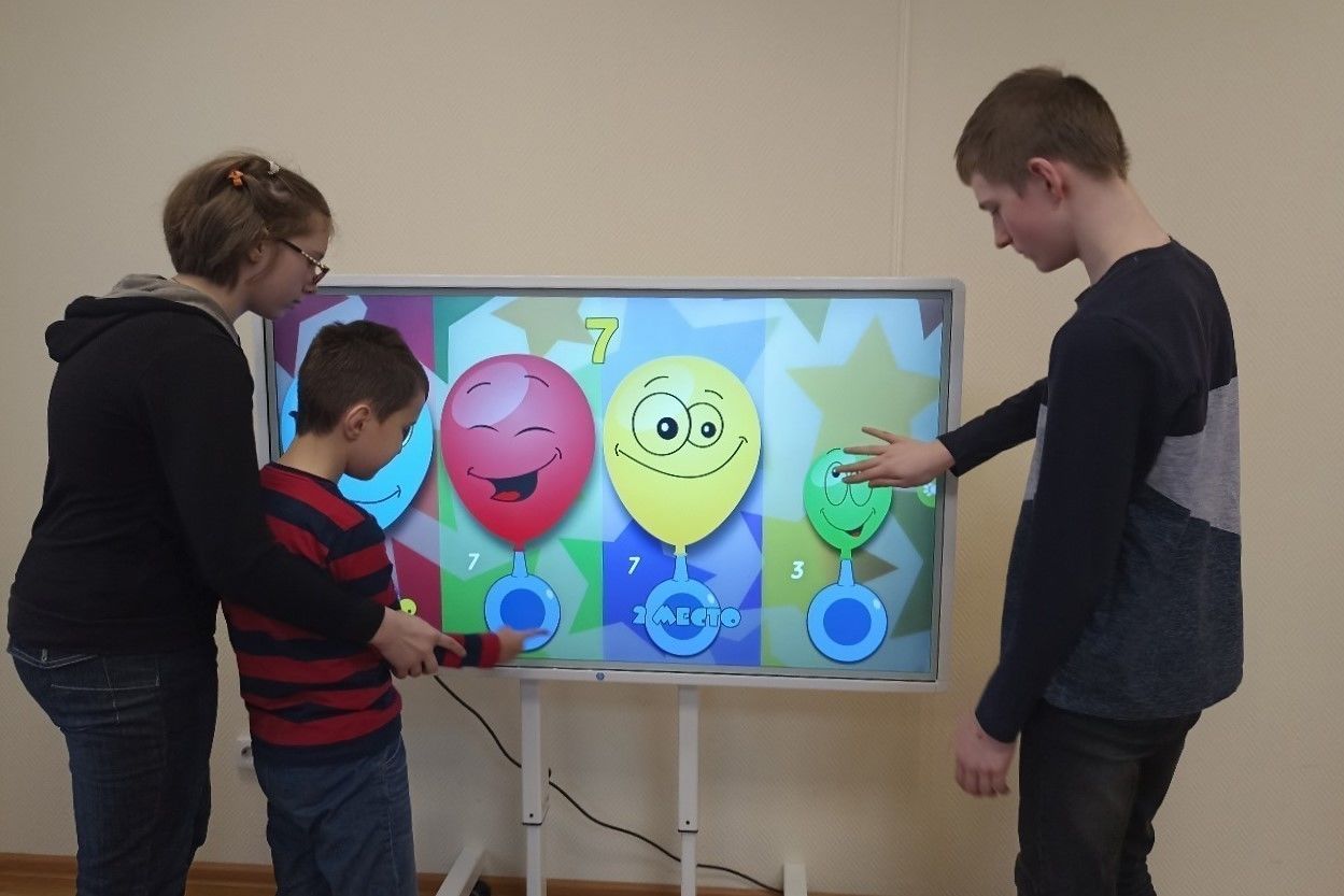 В Центре социальной реабилитации инвалидов и детей-инвалидов Центрального района установили интерактивное оборудование