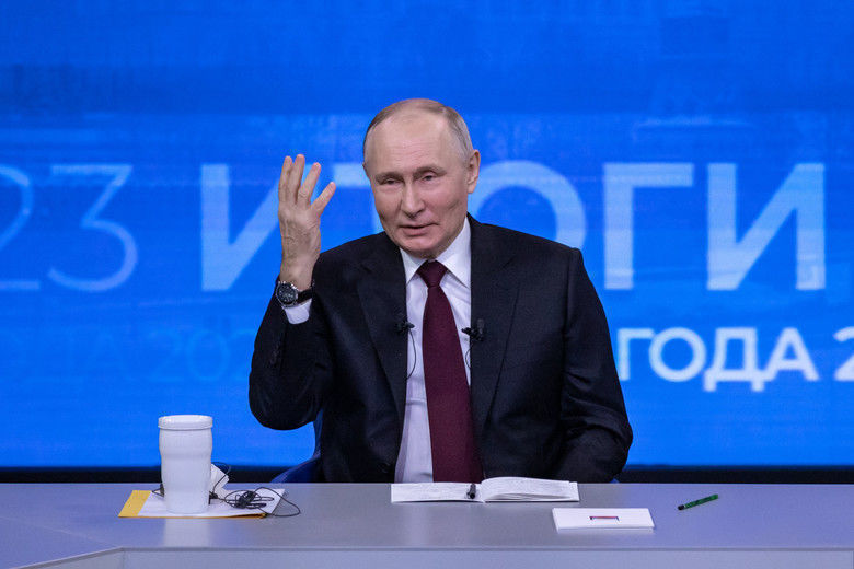 Путин призвал укреплять  политическую систему России на основе самобытного опыта страны