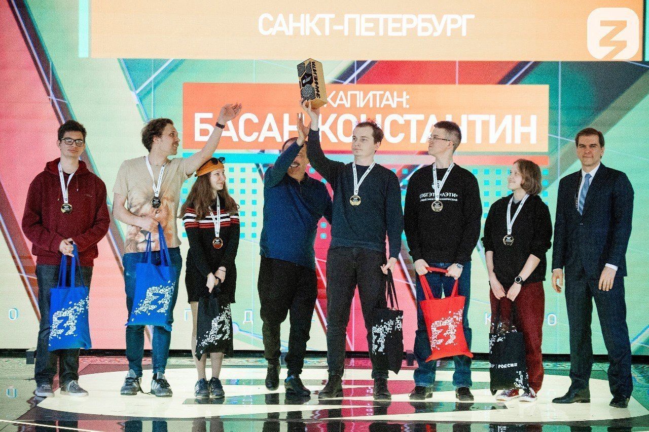 Петербургские студенты стали победителями чемпионата России «Знание»