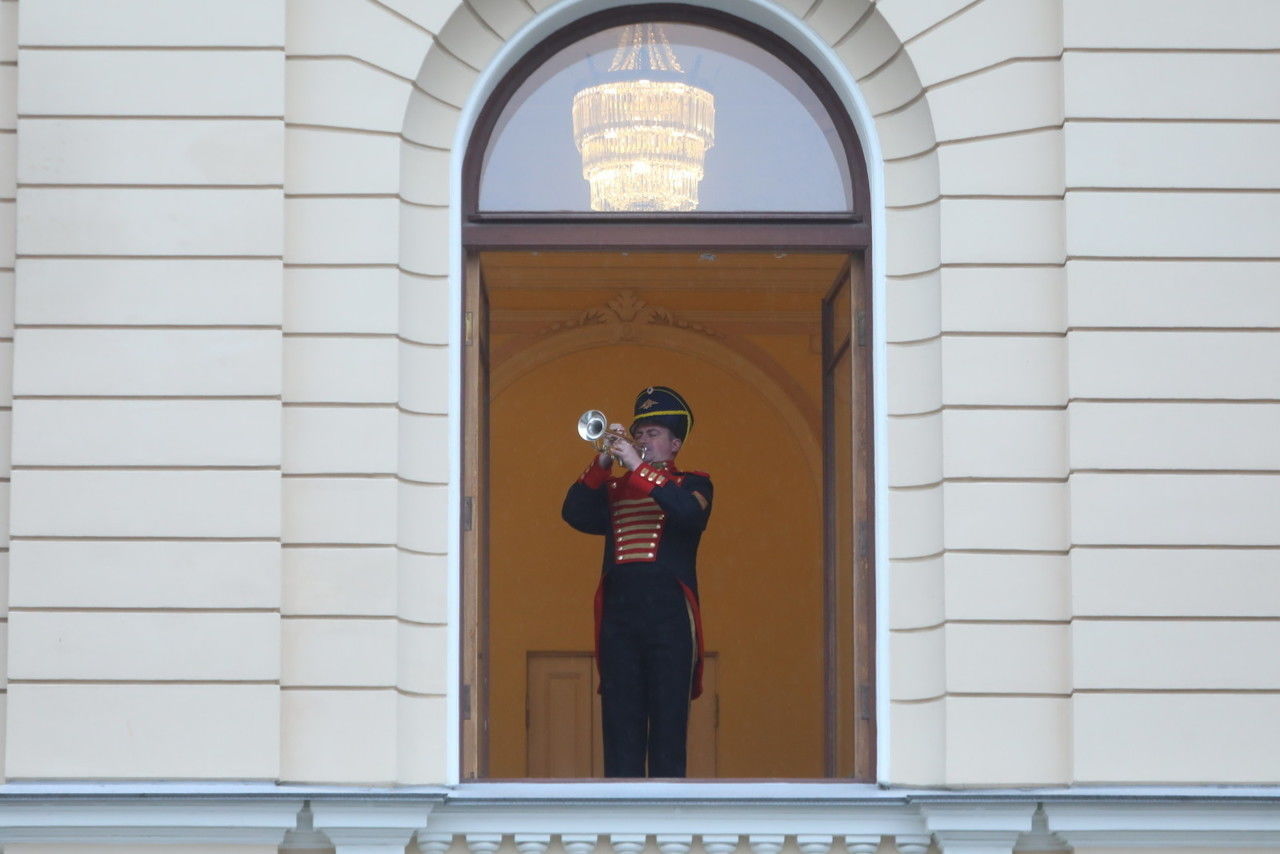 В Петербурге возобновили музыкальную традицию «Императорский полдень»